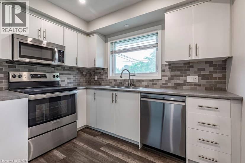 173 WEST 32ND Street — photo 1 of 40