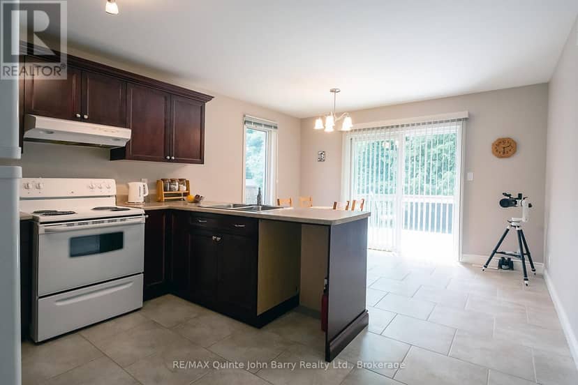 4 Algonquin Avenue — photo 12 of 35