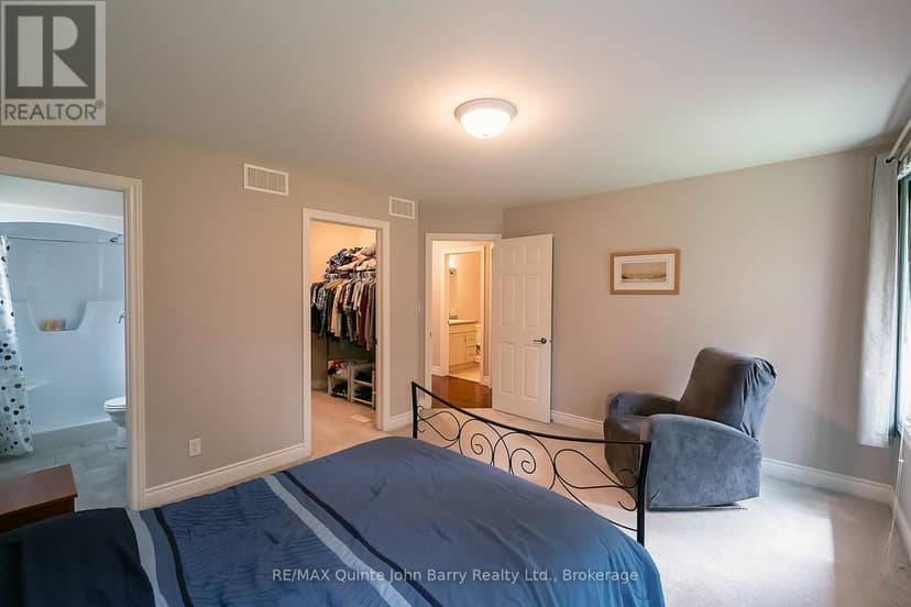 4 Algonquin Avenue — photo 16 of 35