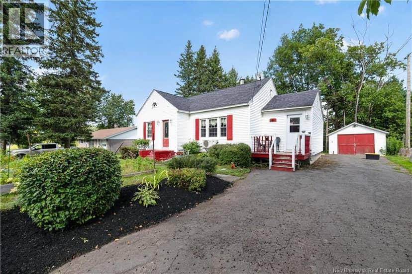 6 Spring Street, Petitcodiac, photo 2