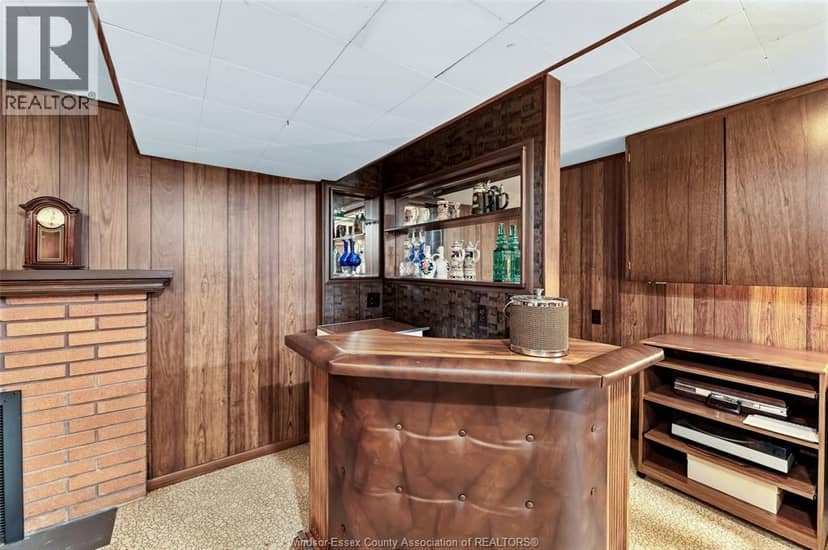 2360 Leonard Road — photo 36 of 40
