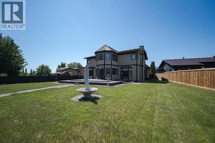 118 Dickins Close, Fort McMurray, photo 2