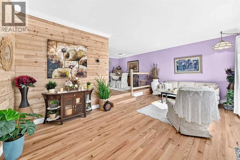2220 22 Avenue — photo 9 of 40