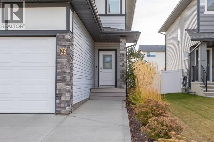 25 Trebble Close, Red Deer, photo 2