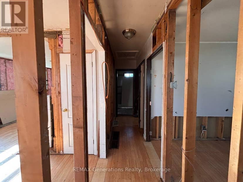 10 Adjala Avenue — photo 10 of 28