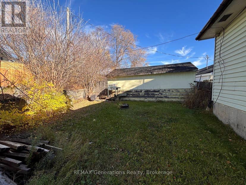 10 Adjala Avenue — photo 25 of 28