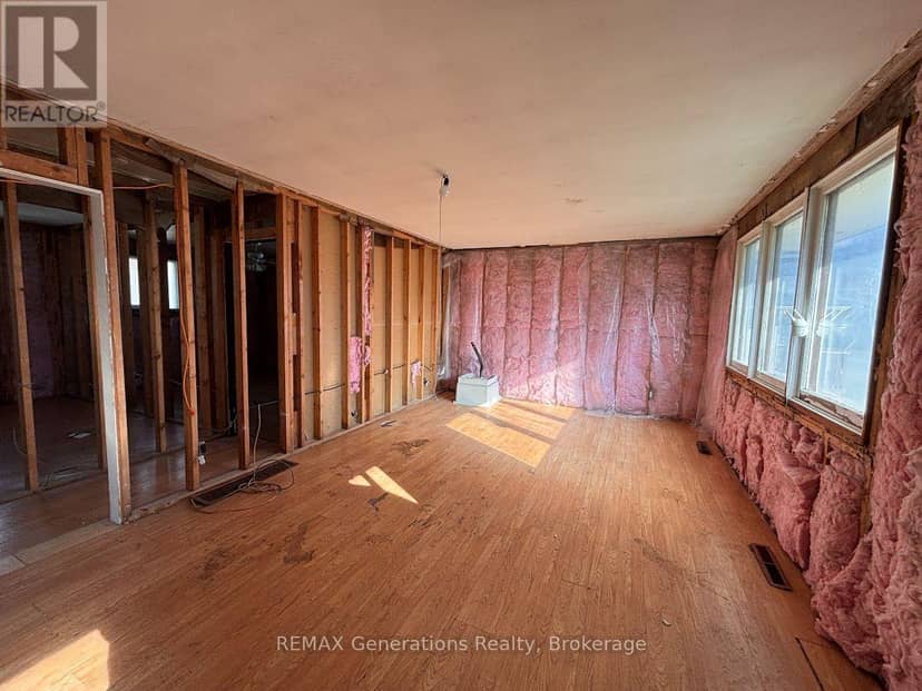 10 Adjala Avenue, Manitouwadge, photo 4