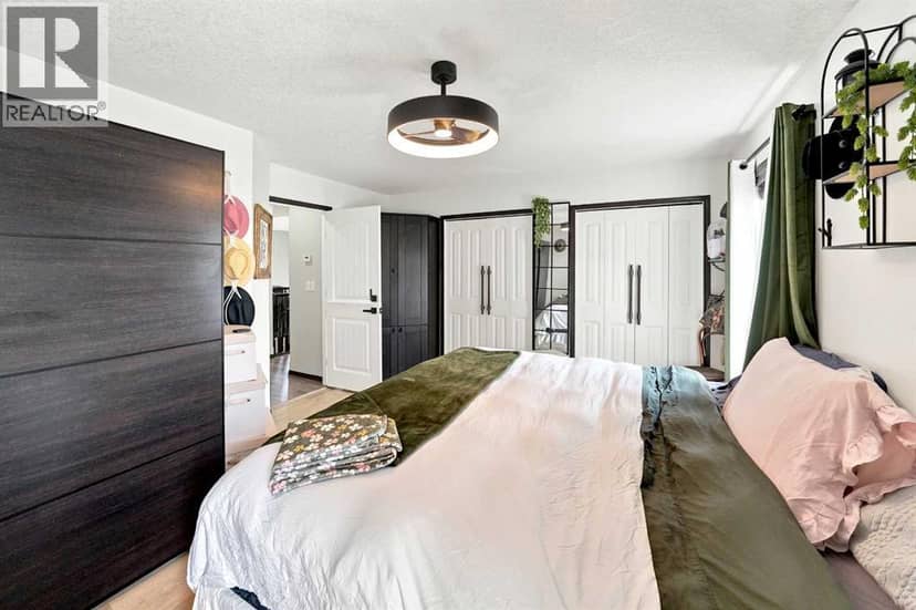 59 Wildrose Drive — photo 17 of 35
