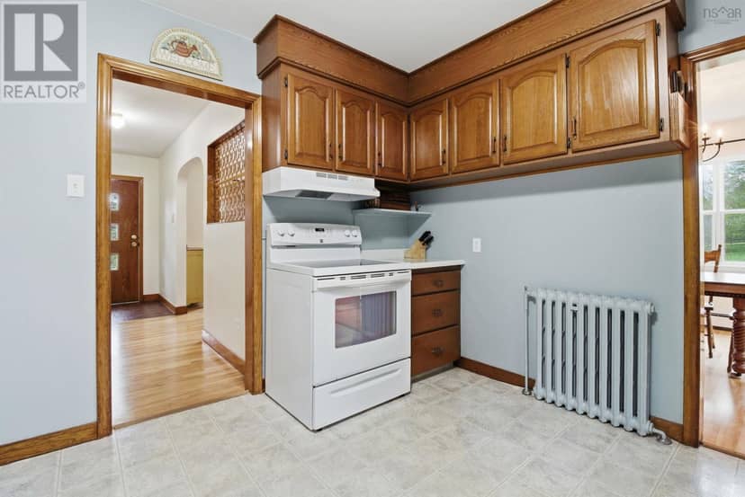 512 Windsor Junction Road — photo 14 of 40