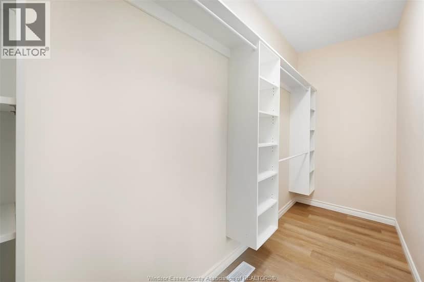 56 Redwood — photo 24 of 29