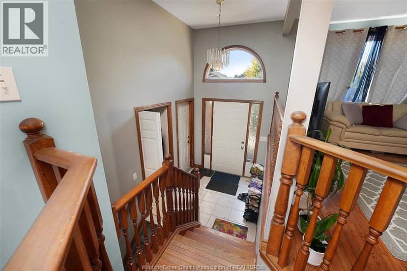 2314 St Clair Avenue — photo 7 of 40