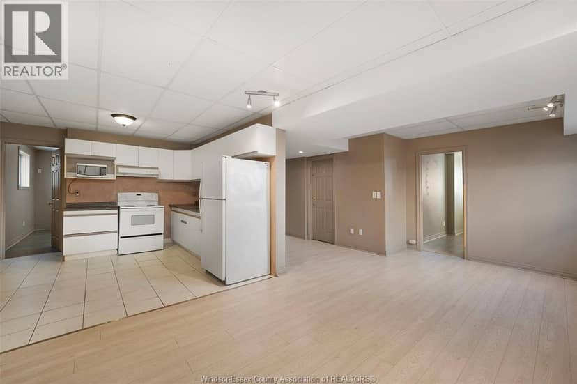2314 St Clair Avenue — photo 27 of 40