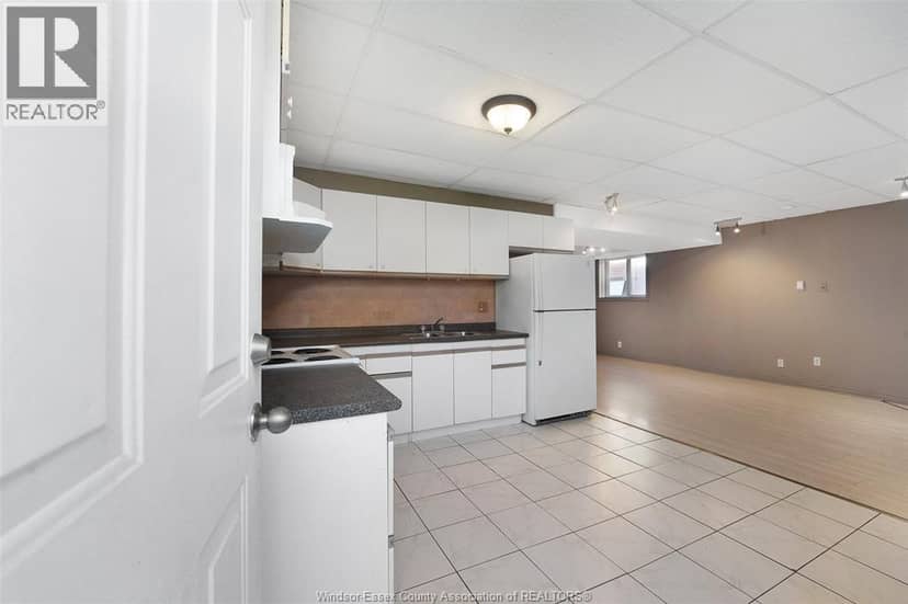 2314 St Clair Avenue — photo 23 of 40