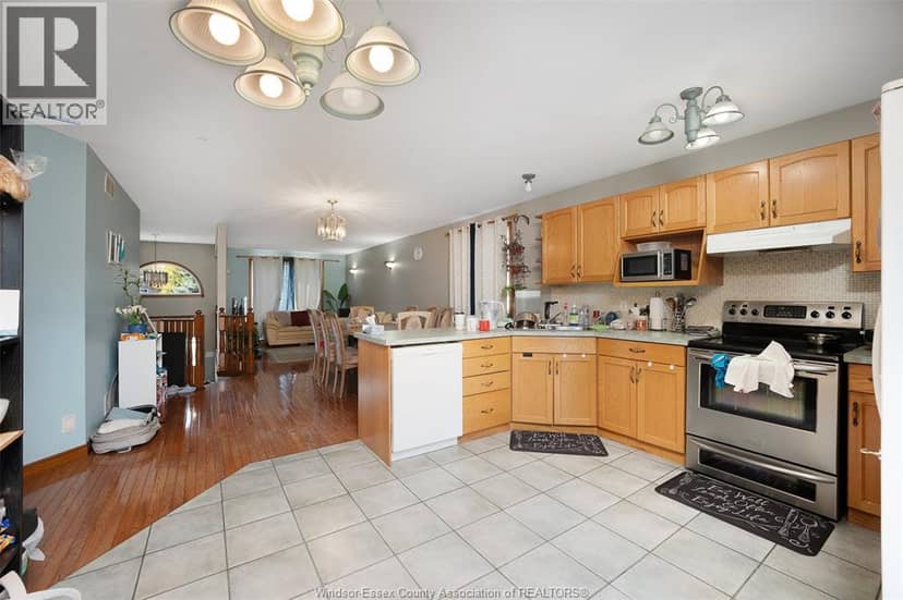 2314 St Clair Avenue — photo 14 of 40
