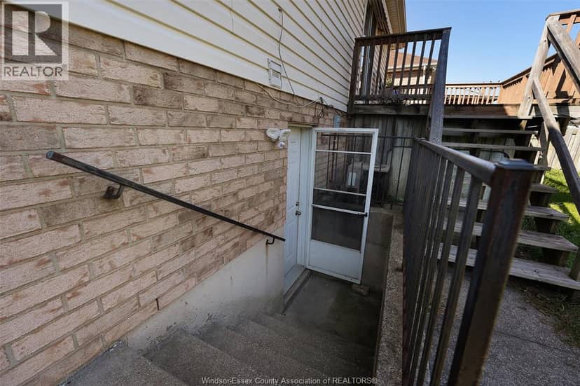 2314 St Clair Avenue — photo 35 of 40