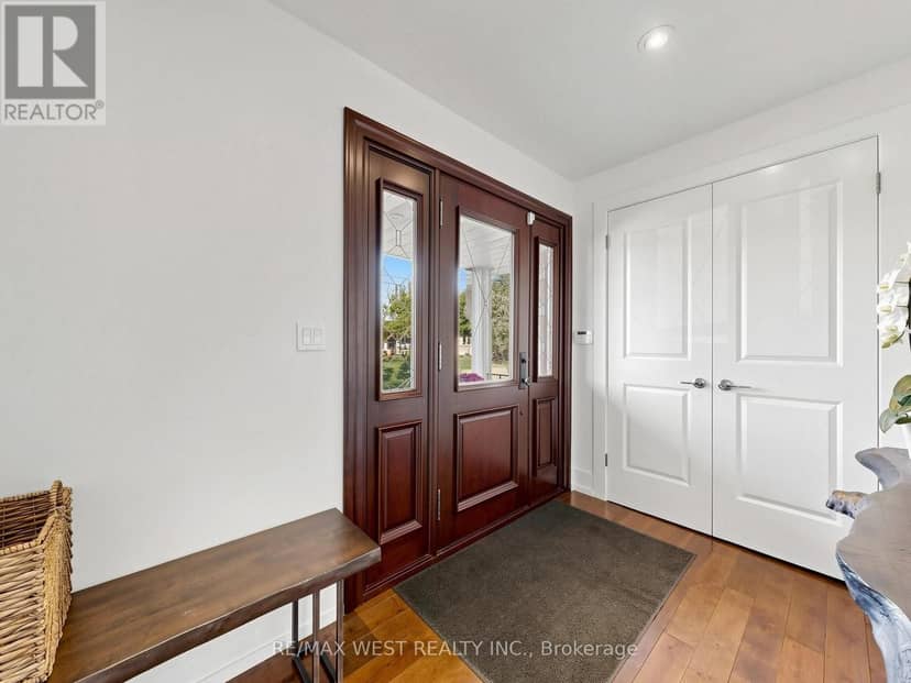 151 Palm Drive, Toronto, photo 4