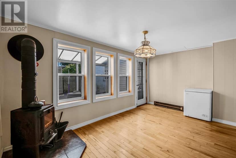 23 Mullock Street, St. John's, photo 7
