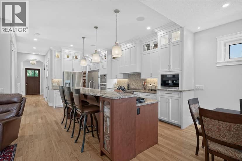 1640 16 Street SE — photo 9 of 40