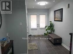 37 Pringdale Gardens Circle, Toronto, photo 2