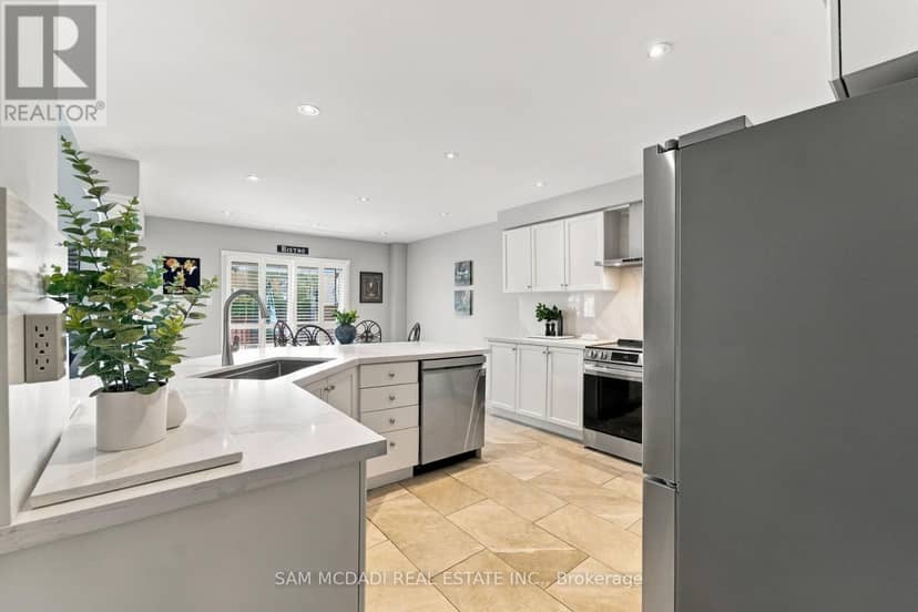 135 Watford Street — photo 22 of 40