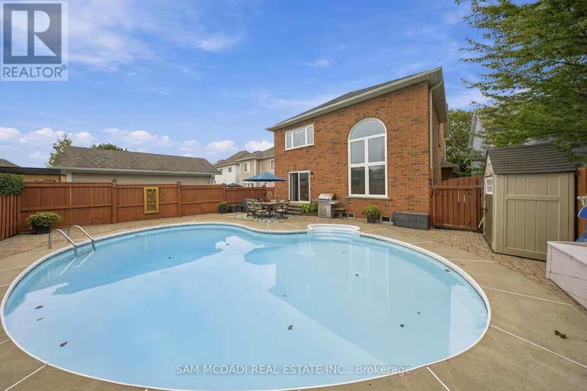 135 Watford Street — photo 9 of 40