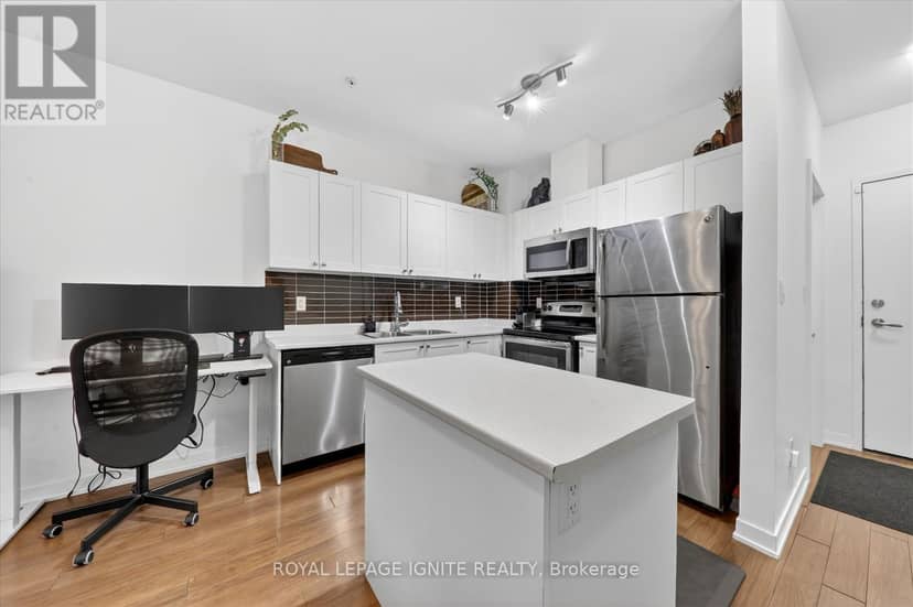 116 - 3560 St Clair Avenue E — photo 11 of 36
