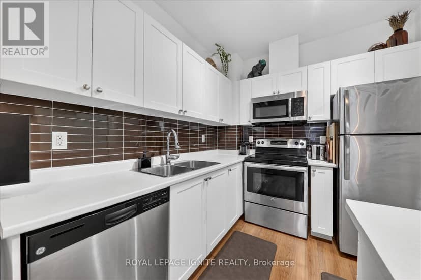 116 - 3560 St Clair Avenue E — photo 12 of 36
