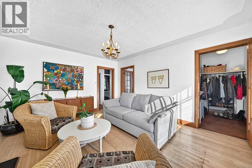532 18 Avenue NW, Calgary, photo 8