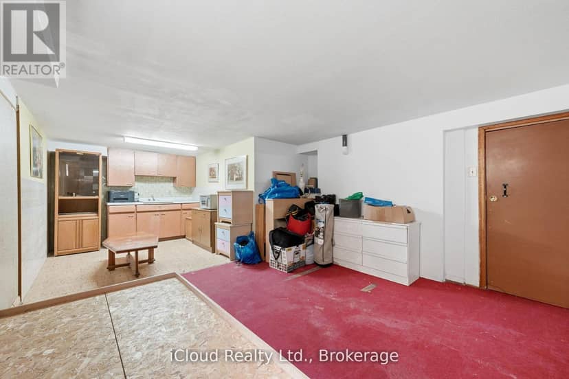 29 Langstone Crescent — photo 34 of 40