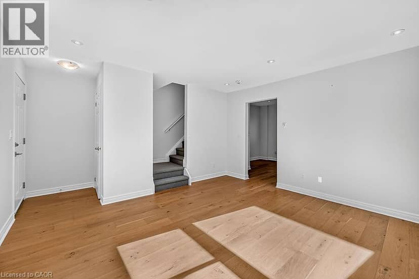 65 MOUNT ALBION Road Unit# 1-8 — photo 13 of 34
