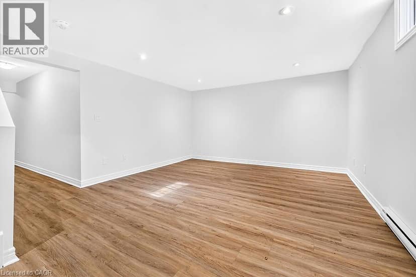 65 MOUNT ALBION Road Unit# 1-8 — photo 17 of 34