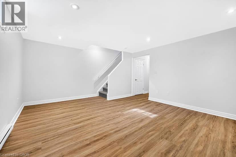 65 MOUNT ALBION Road Unit# 1-8 — photo 18 of 34