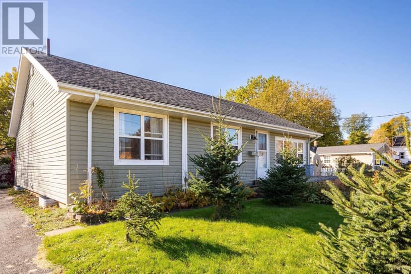 17 Beasley Avenue, Charlottetown, photo 2