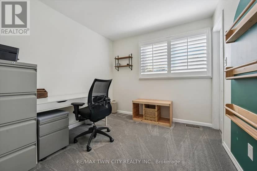 51 Cayley Court — photo 17 of 40
