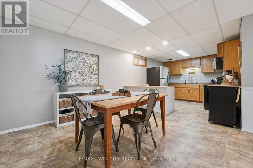 51 Cayley Court — photo 24 of 40