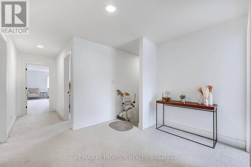 1480 Medway Park Drive — photo 24 of 40