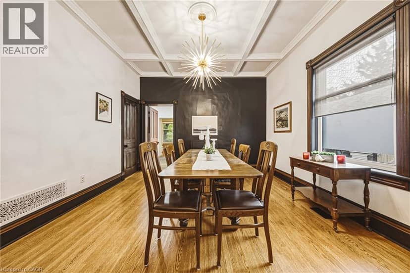 103 COURTNEY Street — photo 8 of 40