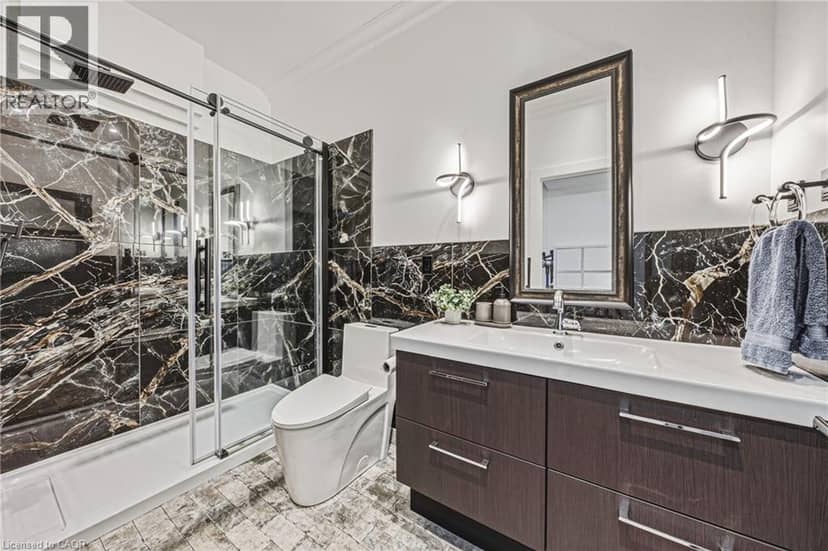 103 COURTNEY Street — photo 11 of 40