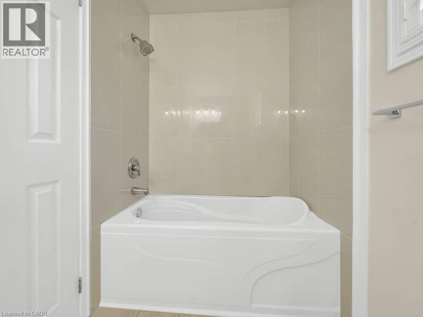 16 GLENNIE Court — photo 28 of 40