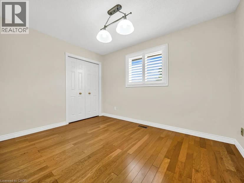 16 GLENNIE Court — photo 29 of 40