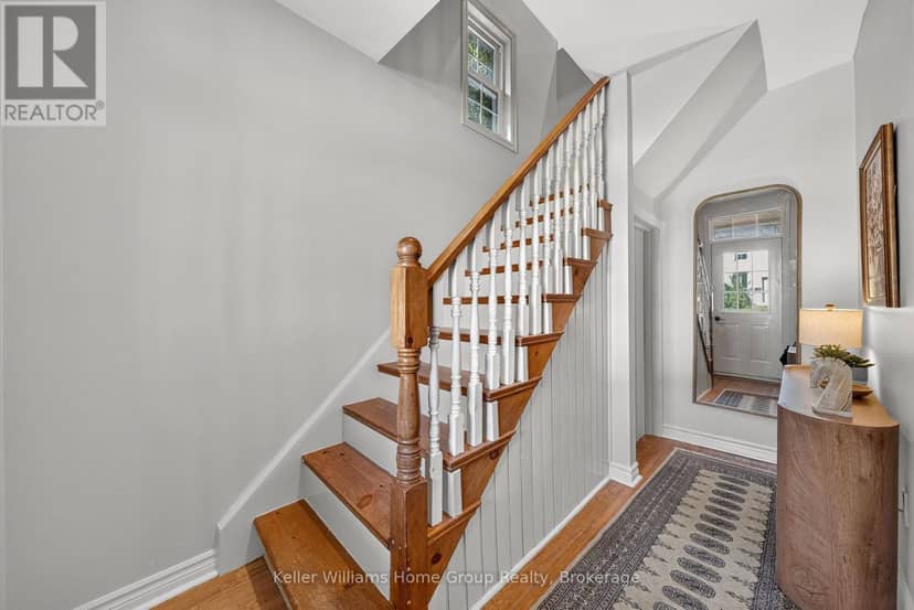 130 Yorkshire Street N, Guelph, photo 8