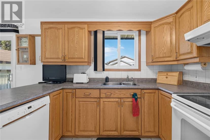 256 Eva Street — photo 12 of 40