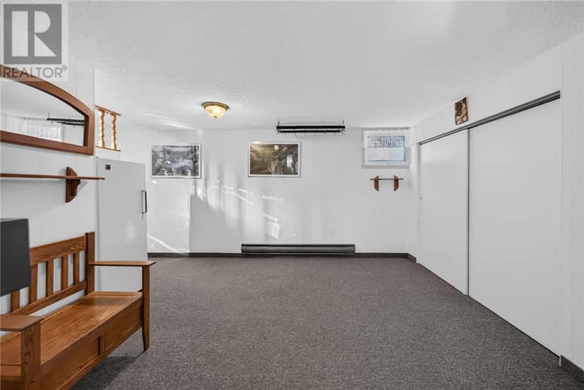 256 Eva Street — photo 37 of 40