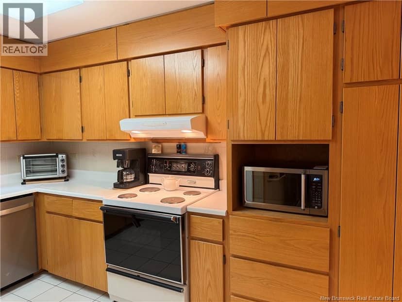211 Bellevue Street — photo 18 of 40