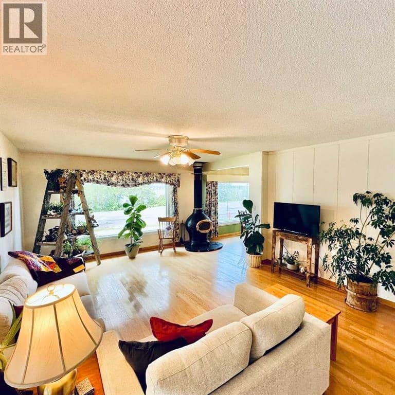 10209 105 Street — photo 12 of 40