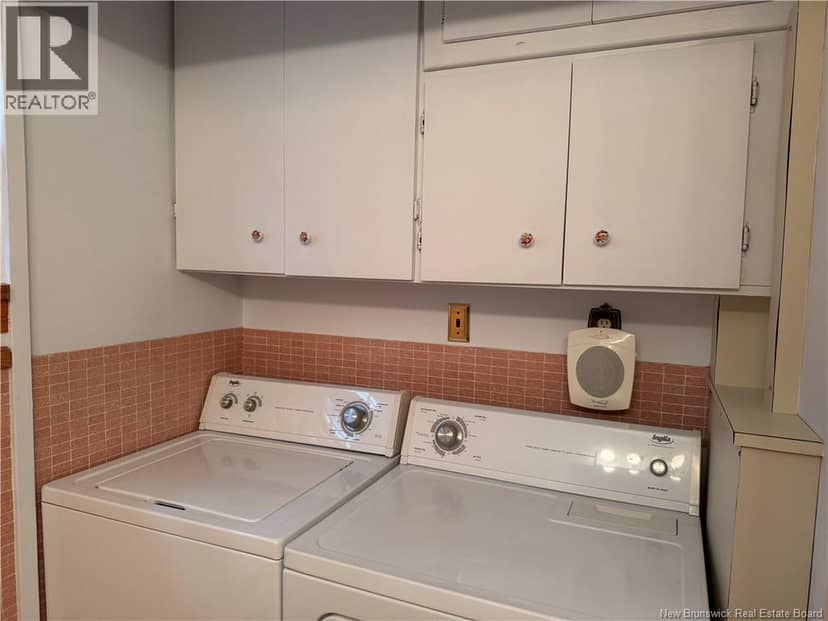 211 Bellevue Street — photo 34 of 40