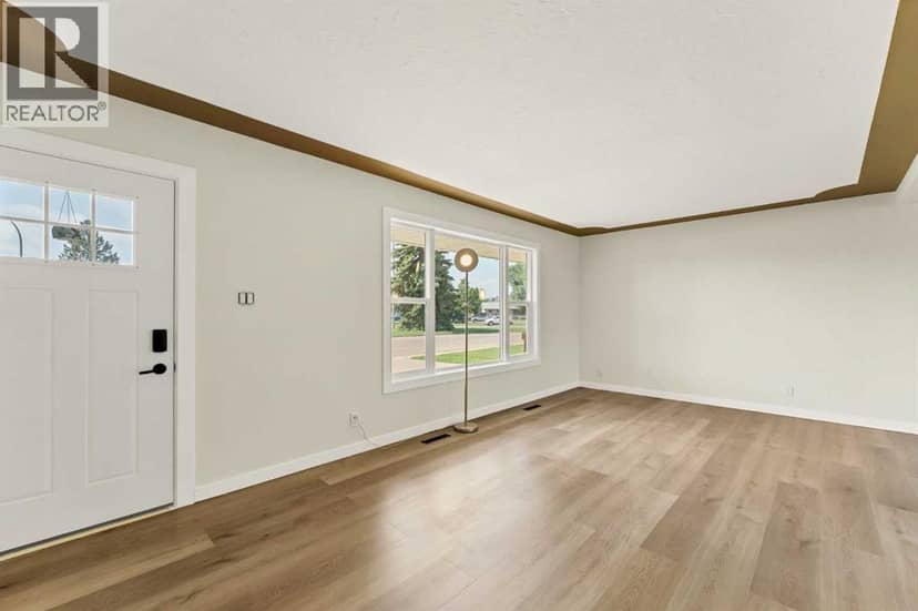 2711 Dunmore Road SE, Medicine Hat, photo 6