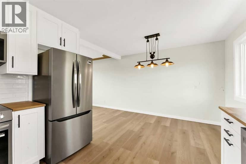 2711 Dunmore Road SE — photo 13 of 40