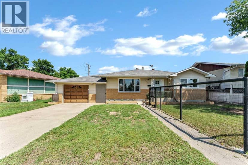 2711 Dunmore Road SE, Medicine Hat, photo 3