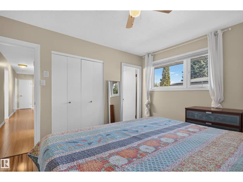 6512 94 AV NW — photo 17 of 40